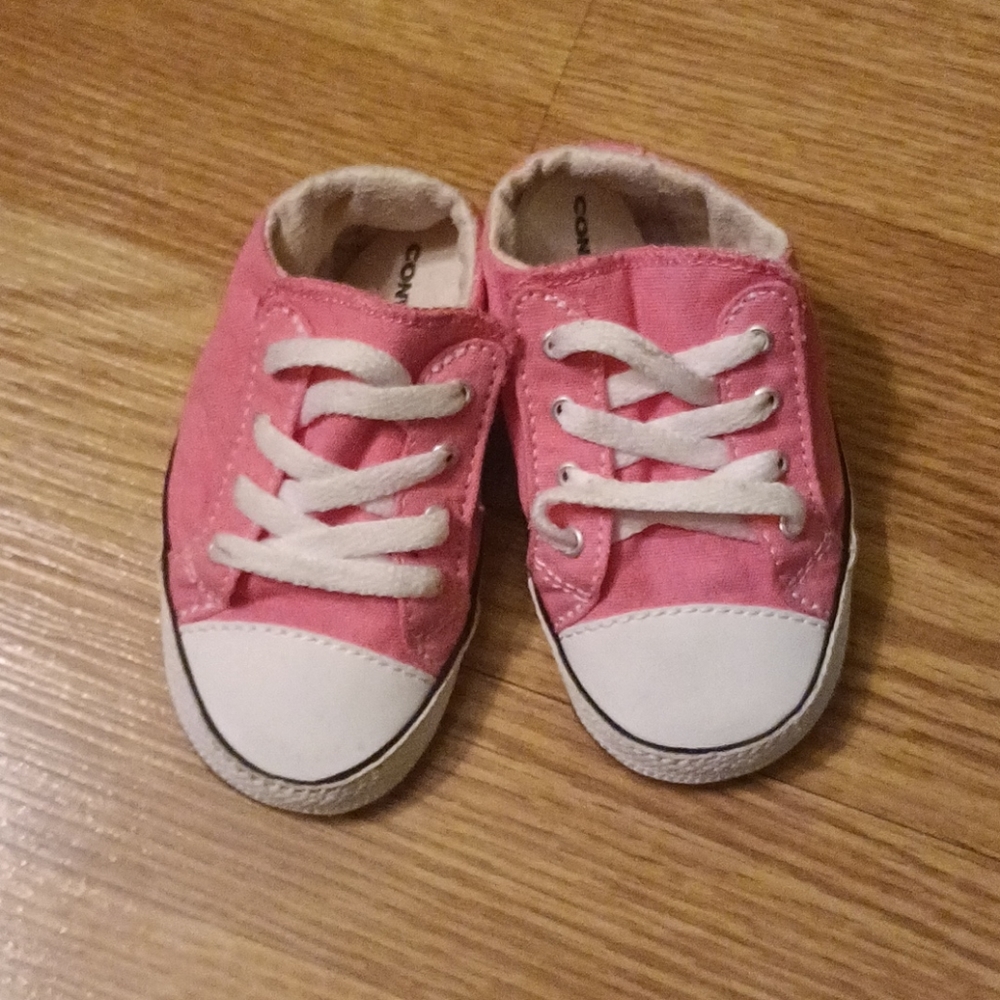 Baby converse shoes. Great condition!!